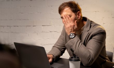 Burnout Diam-Diam Kenapa Banyak Orang Terlihat Baik-Baik Saja