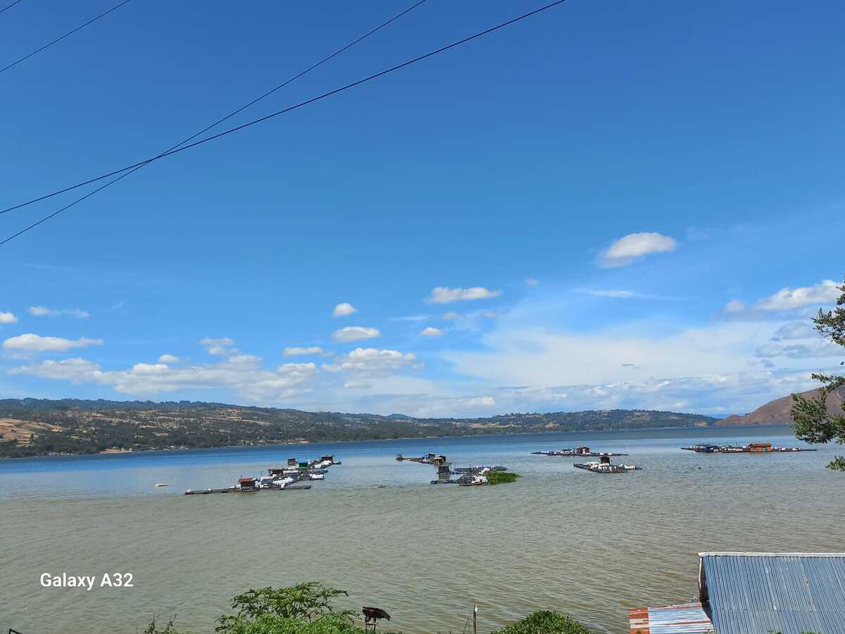 Faktor Alam Dan Manusia penyebab Surutnya Danau Toba