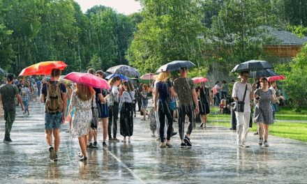 Fenomena Alam Musim Hujan Dan Dampaknya Pada Kehidupan