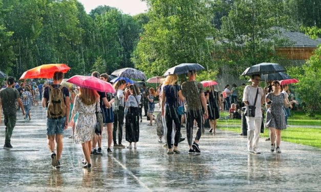 Fenomena Alam Musim Hujan Dan Dampaknya Pada Kehidupan