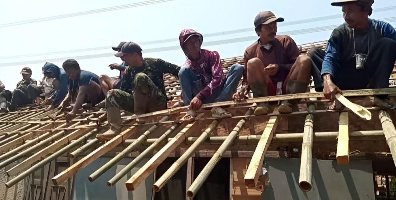 Gotong Royong Di Desa Masih Bertahan Di Tengah Modernisasi