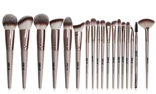 Panduan Memilih Kuas Make Up Sesuai Fungsi Dan Jenis Wajah
