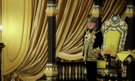 Raja Di Era Modern: Peran Kerajaan Masih Bertahan Hingga Kini?