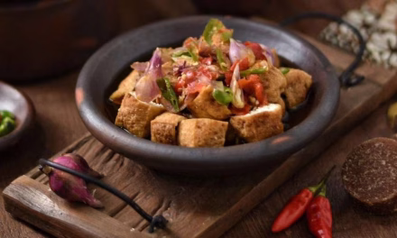 Tahu Gejrot: Kuliner Khas Cirebon Cita Rasa Pedas Dan Segar